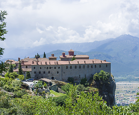 포토 JPG 해외이미지 전통 기독교 종교 문화 여행 건축양식 자연 산 풍경 경사 사람없음 야외 건물 여름 교회 여행객 계곡 바위 영혼 역사 재산 정상 유성 땅 그리스 개성 수도원 그리스인 옛날 웅장함 절정 해외202004 해외포토 서양인 건축물 계절 건축 유럽 종교건축 사람 금융 돌_바위 생태계 파일형식 이미지허브