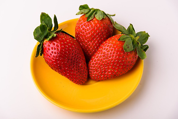 포토 JPG 해외이미지 접시 열매 음식 백그라운드 과일 탁자 딸기 디저트 건강 3 사람없음 빨간색 초록색 흰색 신선 그룹 달콤 맛 오브젝트 내추럴 고립 바이오 숙성 영양분 채식주의자 해외202004 해외포토 식물 식기 컬러 가구 컨셉 채식 파일형식 이미지허브