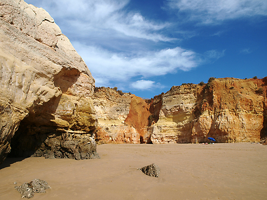 포토 JPG 해외이미지 모래 파도 바다 여행 자연 휴가 휴식 풍경 사람없음 물 여름 파란색 태양 맑음 절벽 달력 껍질 동굴 황금 포르투갈 부식 해군 암초 해외202004 해외포토 자연요소 계절 유럽 컬러 컨셉 날씨 군대 생태계 파일형식 이미지허브