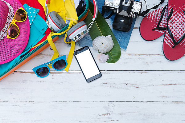 포토 JPG 해외이미지 라이프스타일 여자 바다 여행 백그라운드 가방 포장 장신구 휴가 사람없음 여름 선글라스 카메라 여행가방 짐 여권 짐싸기 해외202004 해외포토 잡화 계절 안경 사람 생활 전자제품 파일형식 이미지허브