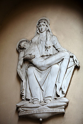 포토 JPG 해외이미지 기독교 종교 조각 여행 신체 미술 사람없음 조각상 성당 교회 여행객 이탈리아 천주교 슬픔 바위 죽음 잡기 도시 예수 성자 로마 대리석 애도 로마인 르네상스 해외202004 해외포토 감정 유럽 재료 종교건축 모션 문화예술 사람 인종 조형물 신 파일형식 이미지허브