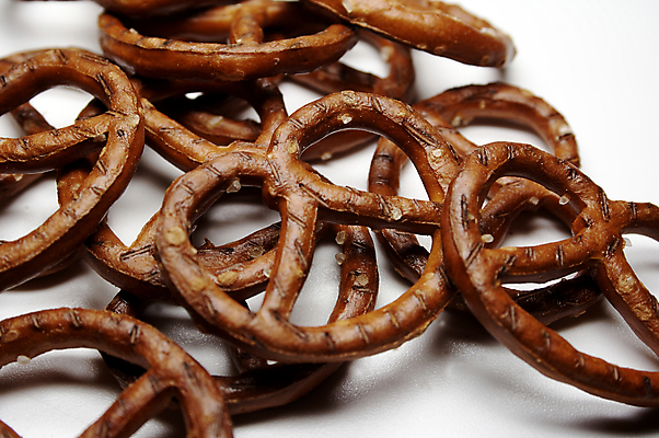 포토 JPG 해외이미지 실내 근접촬영 사람없음 흰배경 브레첼 해외202004 미니프레즐 해외포토 뷰포인트 백그라운드 디저트 내부 과자 흰색 파일형식 이미지허브