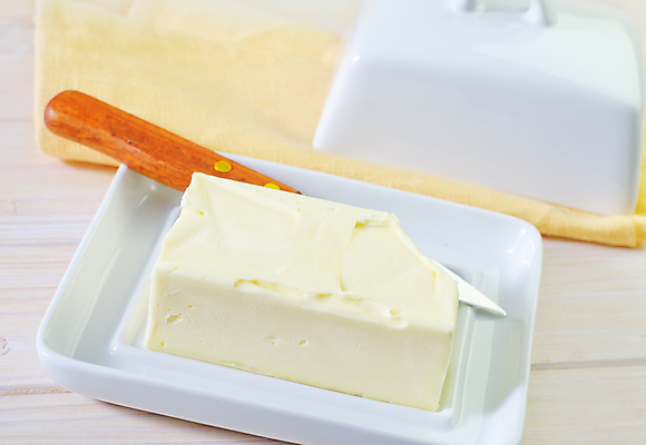 포토 JPG 해외이미지 접시 실내 사람없음 덮개 식탁보 나이프 버터 나무배경 해외202004 해외포토 식기 백그라운드 내부 뚜껑 칼 파일형식 이미지허브