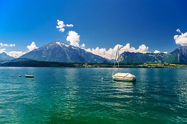 포토 JPG 해외이미지 나무 공원 유럽 호수 여행 백그라운드 요트 자연 하늘 휴가 산 항해 노르웨이 풍경 사람없음 야외 목재 초록색 물 여름 파란색 반사 계곡 이탈리아 하이킹 가을 보트 정상 숲 스위스 알프스 내추럴 절정 터키석 해외202004 해외포토 자연요소 식물 계절 공공시설 나라 컬러 배_교통 재료 레저 보석 생태계 파일형식 이미지허브
