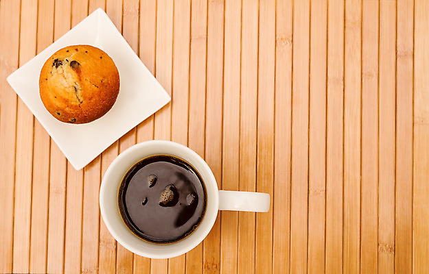 포토 JPG 해외이미지 접시 커피 음식 티타임 디저트 사람없음 컵 쿠키 케이크 초콜릿 식사 카페 빵집 머그컵 흰색 신선 달콤 맛 아침식사 상품 유혹 설탕 굽기 먹기 머핀 칼로리 바닐라 번 페스츄리 해로움 솔깃 해외202004 해외포토 식기 음료 빵 컬러 컨셉 모션 휴식 상점 구이 파일형식 이미지허브