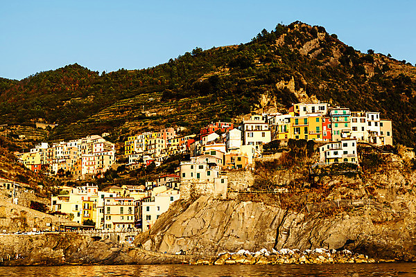 포토 JPG 해외이미지 유럽 바다 여행 오렌지 건축양식 하늘 낚시 휴가 주택 풍경 사람없음 건물 빨간색 물 여름 파란색 컬러풀 노란색 마을 항구 황혼 일몰 이탈리아 새벽 중세 저녁 지중해 그림 타운 옛날 해외202004 해외포토 자연요소 건축물 계절 건축 나라 컬러 과일 교통시설 레저 노을 도시 역사 야간 파일형식 이미지허브