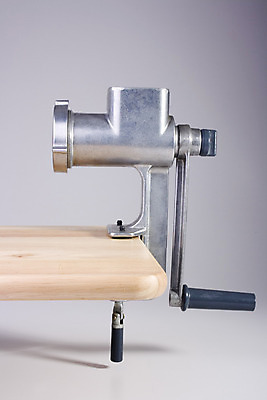 포토 JPG 해외이미지 음식 육류 요리 사람없음 금속 주방 기계 장비 소고기 햄버거 기구 철 그라인더 정육점 철강 해외202004 해외포토 식재료 재질 패스트푸드 상점 커피용품 파일형식 이미지허브