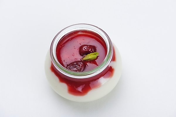 포토 JPG 해외이미지 실내 사람없음 한개 흰배경 푸딩 과일푸딩 해외202004 해외포토 1 백그라운드 디저트 내부 흰색 파일형식 이미지허브