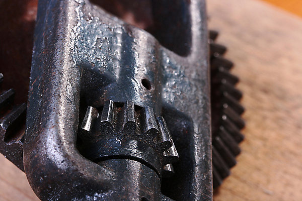 포토 JPG 해외이미지 디자인 사람없음 공구 작업실 기술자 엔지니어 연결 철 정비공 기어 구식 송곳 옛날 조작 철강 해외202004 해외포토 직업 도구 파일형식 이미지허브