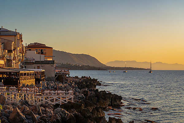 포토 JPG 해외이미지 바다 여행 자연 하늘 휴가 풍경 해변 사람없음 야외 물 태양 황혼 일몰 저녁 해외202004 해외포토 자연요소 노을 야간 생태계 파일형식 이미지허브