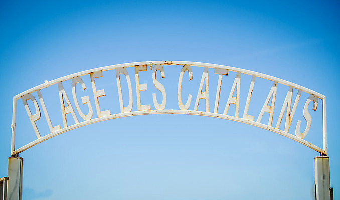 포토 JPG 해외이미지 유럽 모래 바다 여행 하늘 휴가 사람없음 파란색 태양 여행객 금속 프랑스 흰색 도시 그리기 스페인 지중해 사인 부식 대문 일반 남쪽 프랑스어 그런지 마르세유 스페인어 옛날 프로방스 해외202004 해외포토 자연요소 문자 나라 컬러 모션 재질 사람 문 방향 파일형식 이미지허브