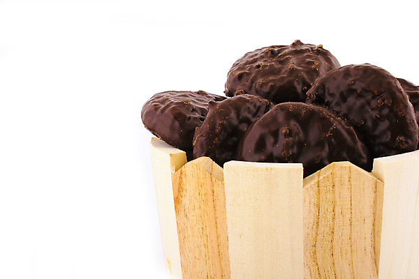 포토 JPG 해외이미지 음식 조각 재료 디저트 발렌타인데이 사랑 사람없음 갈색 쿠키 케이크 초콜릿 어둠 블록 우유 견과류 바 달콤 맛 매끈함 설탕 굽기 칼로리 코코아 고립 깨짐 해외202004 해외포토 감정 음료 컬러 컨셉 데이이벤트 유제품 감각 구이 파일형식 이미지허브