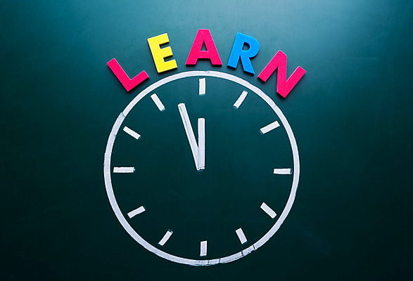 포토 JPG 해외이미지 클립아트 아이콘 학생 교육 시계 백그라운드 컨셉 일러스트 비즈니스 텍스트 통신 교실 학교 수업 설명 사람없음 단어 빛 강사 칠판 모임 기차 흰색 시간 가르침 그리기 방향 심볼 사인 분필 격려 소통 해외202004 해외포토 직업 문자 감정 육상교통 컬러 모션 대중교통 초크 파일형식 이미지허브