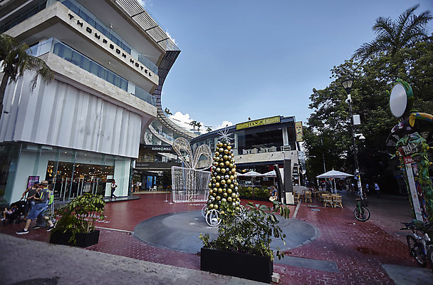 포토 JPG 해외이미지 크리스마스장식 거리 멕시코 사람없음 건물 컬러풀 태양 크리스마스트리 일몰 새벽 도시 역사 재산 도심 가난 쇼핑몰 기념물 민화 해외202004 해외포토 자연요소 건축물 컬러 컨셉 크리스마스 북아메리카 금융 노을 그림 파일형식 이미지허브