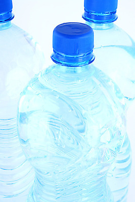 포토 JPG 해외이미지 음료 바다 지도 유리 탁자 이벤트 사람없음 물 파란색 세계 약 냉동 목욕 봄 거품 젖음 추위 흰색 신선 투명 액체 씻기 주식 시원함 갈증 분수 상쾌 그림 기회 분무기 냉각기 돌리기 잔물결 스플래쉬 해외202004 해외포토 자연요소 계절 감정 물결 컬러 가구 의학 모션 재질 금융 청결 파일형식 이미지허브