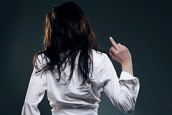 포토 JPG 해외이미지 손 여자 감정 백그라운드 손가락 갈색머리 한명 사람 성인 머리 유행 검은색 분노 흰색 표현 중앙 공격 심볼 사인 보여주기 반항 나쁜 공격적 도발 부정적 항의 해외202004 해외포토 1 헤어스타일 컬러 컨셉 모션 신체부위 파일형식 이미지허브