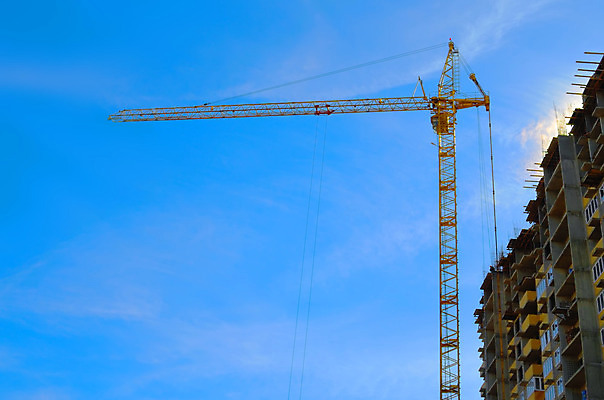 포토 JPG 해외이미지 직업 외관 남자 산업 비즈니스 건축양식 교통시설 하늘 노동자 새로움 아파트 주택 프레임 사람없음 야외 건물 파란색 태양 탑 고층빌딩 힘 일몰 블록 장비 고리 그룹 재산 헬멧 땅 아래 철 기중기 상승 장면 지역 개발 복원 철강 콘크리트 해외202004 해외포토 자연요소 건축물 건축 컬러 교통 컨셉 사람 빌딩 금융 노을 중장비 보호장비 방향 시설 위치 파일형식 이미지허브