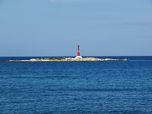 포토 JPG 해외이미지 구름 파도 바다 섬 하늘 등대 항해 안전 풍경 사람없음 건물 가로 빨간색 물 빛 햇빛 맑음 장비 시골 위험 큼 신호등 번개 비글 장면 네비게이션 고립 채널 천창 해외202004 해외포토 자연요소 건축물 컬러 컨셉 배_교통 날씨 태양 개 크기 파일형식 이미지허브