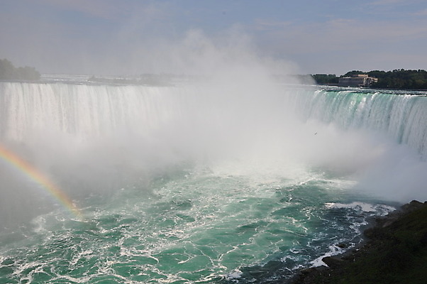 포토 JPG 해외이미지 나무 공원 여행 이동 무지개 캐나다 자연 휴가 새로움 풍경 경사 사람없음 초록색 물 파란색 강 환경 미국 폭포 젖음 흐름 안개 가을 바위 시골 신선 개울 떨어짐 매끈함 호기심 나이아가라 내추럴 파라다이스 해외202004 해외포토 자연요소 식물 계절 공공시설 감정 컬러 컨셉 북아메리카 날씨 돌_바위 감각 생태계 파일형식 이미지허브