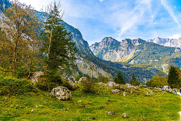 포토 JPG 해외이미지 주간 구름 영어 공원 길 호수 여행 자연 하늘 휴가 영국 잉글랜드 산 풍경 경사 사람없음 야외 여름 계곡 하이킹 바위 시골 황무지 오스트리아 정상 스위스 언덕 지역 통과 산악지대 전국 절정 컴브리아주 해외202004 해외포토 자연요소 문자 계절 공공시설 유럽 레저 돌_바위 생태계 파일형식 이미지허브