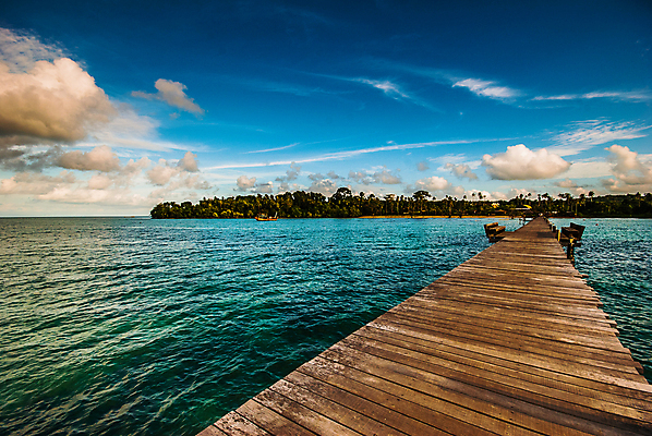 포토 JPG 해외이미지 바다 섬 여행 하늘 휴가 풍경 사람없음 목재 빨간색 물 여름 파란색 항구 침묵 만 휴양지 방파제 석호 몰디브 옛날 이국적 터키석 파라다이스 수평선 해외202004 해외포토 자연요소 나무 계절 공공시설 아시아 컬러 재료 교통시설 소리 장소 보석 파일형식 이미지허브