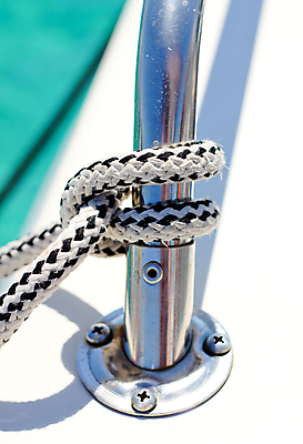 포토 JPG 해외이미지 밧줄 줄 스포츠 바다 여행 백그라운드 요트 교통시설 하늘 휴가 항해 안전 풍경 사람없음 야외 물 여름 파란색 금속 자유 흰색 보트 연결 크루즈 철 묘사 활 매듭 선원 철강 철책 해외202004 해외포토 자연요소 계절 컬러 교통 컨셉 배_교통 재질 시설 파일형식 이미지허브