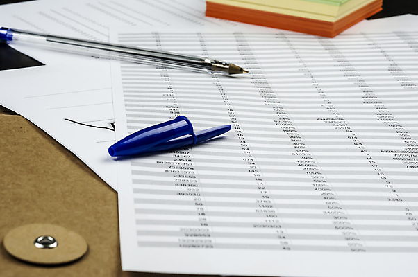 포토 JPG 해외이미지 직업 돈 회사 비즈니스 통계 성공 그래프 사람없음 금융 경제 사무실 펜 볼펜 자료 정보 성장 업무 계산 시장 주식 예측 가격 오브젝트 무역 보고서 문서 투자 이익 회계 경영 수입 자금 해외202004 해외포토 산업 컨셉 필기구 작업 재산 파일형식 이미지허브