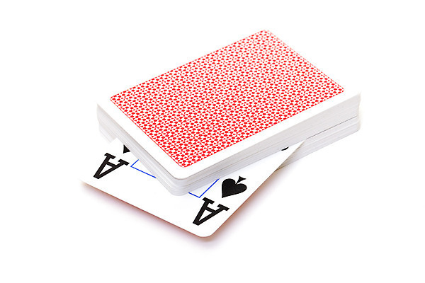 포토 JPG 해외이미지 종이 백그라운드 컨셉 패턴 놀이 정장 사람없음 빨간색 쌓기 거래 게임 흰색 우승 신용카드 행운 도박 위험 갑판 카지노 클럽 기회 포커 흙더미 고립 에이스 해외202004 해외포토 옷 컬러 무늬 배_교통 모션 금융 흙 최고 트럼프 파일형식 더미 이미지허브