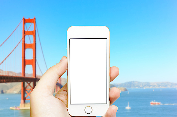 포토 JPG 해외이미지 손 바다 백그라운드 인터넷 비즈니스 통신 모바일 세포 사람없음 파란색 스마트폰 핸드폰 우주 디지털 스크린 미국 공백 장비 터치 흰색 잡기 만 메시지 휴대용 무선전화기 전화기 스마트 전자 캘리포니아 보여주기 샌프란시스코 셀룰러 해외202004 해외포토 컬러 컨셉 북아메리카 모션 신체부위 전자제품 스마트기기 오브젝트 파일형식 이미지허브