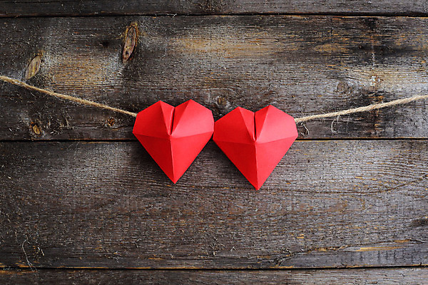 포토 JPG 해외이미지 모양 디자인 종이 밧줄 결혼 백그라운드 컨셉 2 텍스트 휴가 프레임 발렌타인데이 사랑 미술 사람없음 목재 장식 빨간색 하트 마음 시골 인사 신용카드 심볼 종이접기 심플 접기 핸드메이드 카피스페이스 해외202004 해외포토 나무 감정 줄 컬러 재료 모션 데이이벤트 문화예술 이벤트 금융 공백 예절 파일형식 이미지허브