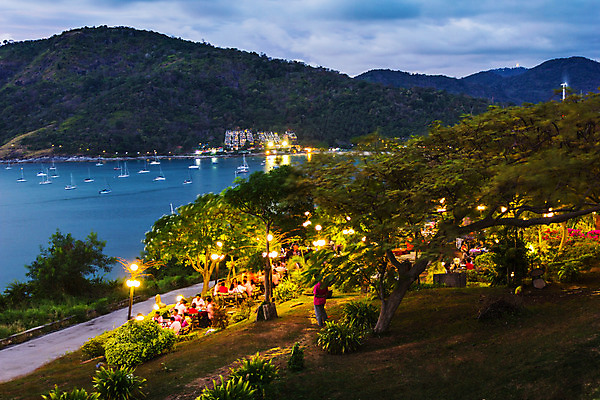 포토 JPG 해외이미지 식물 아시아 파도 바다 조각 섬 여행 태국 자연 휴가 동양인 풍경 사람없음 초록색 여행객 침묵 절벽 고급 숲 땅 언덕 휴양지 남쪽 쓰나미 안다만 파라다이스 푸켓 해외202004 해외포토 나라 컬러 컨셉 사람 인종 소리 장소 방향 생태계 해일 파일형식 이미지허브