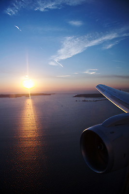 포토 JPG 해외이미지 여행 날개 비즈니스 교통시설 아침 날씨 비행기 실내 사람 사람없음 빛 강 세트 햇빛 태양 반사 금속 힘 공항 저녁 땅 항공 속도 출발 상승 엔진 스카이라인 착륙 해외202004 해외포토 주간 자연요소 교통 컨셉 항공교통 재질 대중교통 내부 야간 시설 파일형식 이미지허브