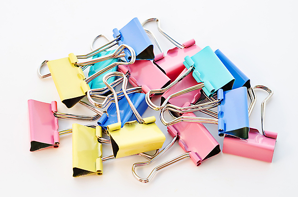 포토 JPG 해외이미지 종이 분홍색 비즈니스 장신구 문구용품 사람없음 파란색 컬러풀 사무실 노란색 금속 장비 흰색 공구 업무 오브젝트 문서 클립 바인더 특별함 공급 해외202004 해외포토 컬러 컨셉 재질 사무용품 도구 작업 파일형식 이미지허브