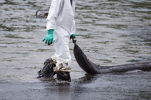 포토 JPG 해외이미지 산업 모래 바다 섬 태국 자연 노동자 사람없음 물 환경 검은색 손상 에너지 코트 만 뉴스 붓기 석유 위험 사건 청소 날것 충격 쏟아짐 낭비 나쁜 비극 응답 재앙 화학물질 해외202004 해외포토 자연요소 직업 아시아 컬러 컨셉 모션 외투 화학 생태계 파일형식 이미지허브