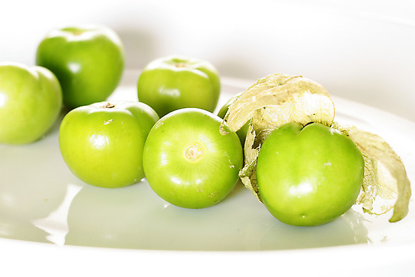 포토 JPG 해외이미지 음식 백그라운드 다이어트 토마토 과일 건강 요리 사람없음 초록색 껍질 흰색 신선 유기농 고립 숙성 스페인어 식용 해외202004 해외포토 웰빙 컬러 채소 파일형식 이미지허브