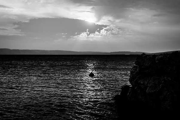 포토 JPG 해외이미지 구름 호수 바다 백그라운드 하늘 따뜻함 사람없음 여름 컬러풀 태양 일출 황혼 일몰 봄 광선 야간 수평선 해외202004 해외포토 자연요소 계절 컬러 노을 파일형식 이미지허브