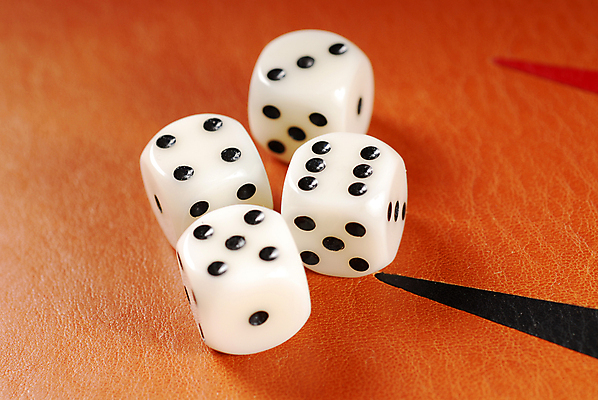 포토 JPG 해외이미지 돈 생각 부분 모션 놀이 휴식 취미 사람없음 갈색 경쟁 도전 게임 흰색 원형 행운 널 계획 가죽 충돌 그리스 기회 햄 고무 더블 지능 펠트 해외202004 해외포토 도형 유럽 컬러 컨셉 육류 재산 파일형식 천_직물 이미지허브