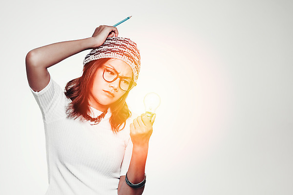 포토 JPG 해외이미지 학생 응시 여자 교육 안경 생각 전구 성공 설계 아이디어 관리 창조 한명 사람 스터디 머리 램프 기자 계획 질문 작가 팔 해결 지능 해외202004 해외포토 직업 1 시선 잡화 컨셉 조명 신체부위 학습 파일형식 이미지허브