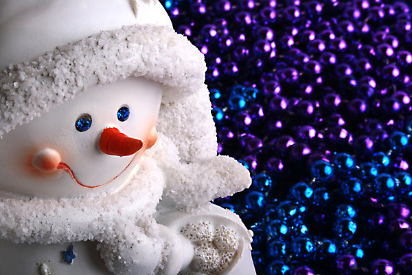 포토 JPG 해외이미지 크리스마스 겨울 목걸이 눈사람 휴가 미술 사람 사람없음 파란색 장난감 냉동 어둠 추위 도자기 제비꽃 서리 눈덩이 해외202004 해외포토 계절 기념일 꽃 컬러 장신구 문화예술 눈_날씨 파일형식 이미지허브