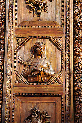 포토 JPG 해외이미지 유럽 기독교 종교 조각 건축양식 출입구 미술 사람없음 목재 산타클로스 갈색 교회 문 이탈리아 영혼 성자 신성 안심 판화 고딕 로마인 바실리카 옛날 정문 해외202004 해외포토 나무 건축 나라 컬러 크리스마스 재료 문화예술 인종 파일형식 이미지허브