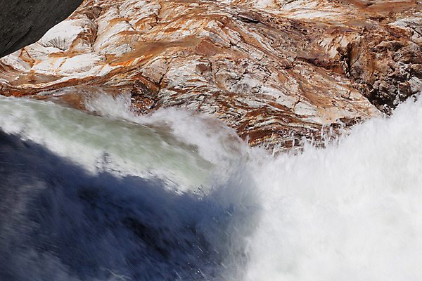 포토 JPG 해외이미지 계절 공원 여행 모션 자연 산 풍경 사람없음 야외 물 강 평화 환경 봄 폭포 젖음 흐름 바위 개울 떨어짐 속도 캘리포니아 내추럴 전국 해외202004 해외포토 자연요소 공공시설 컨셉 미국 돌_바위 생태계 파일형식 이미지허브