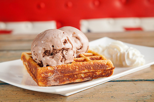 포토 JPG 해외이미지 접시 음식 백그라운드 포크 단풍 아침 디저트 건강 사람없음 목재 빨간색 과자 케이크 초콜릿 얼음 식사 빵집 껍질 흰색 대접 신선 황금 달콤 맛 아침식사 설탕 굽기 먹기 민트 크림 벨기에 시럽 와플 내추럴 점심식사 고립 바닐라 짠맛 페스츄리 해외202004 해외포토 주간 자연요소 나무 식기 빵 컬러 컨셉 잎 재료 모션 상점 구이 허브 서유럽 파일형식 이미지허브