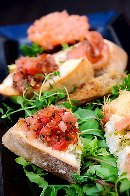 포토 JPG 해외이미지 접시 음식 빵 조각 결혼 백그라운드 토마토 채소 과일 부분 탁자 조개 샌드위치 건강 육류 어류 사람없음 목재 장식 초록색 파티 식당 식사 저녁식사 샐러드 흰색 신선 아침식사 상추 먹기 해산물 오브젝트 서비스 준비 날것 연어 훈제 점심식사 뷔페 해외202004 해외포토 나무 식기 컬러 가구 식재료 재료 모션 어패류 이벤트 상점 수중동물 파일형식 이미지허브