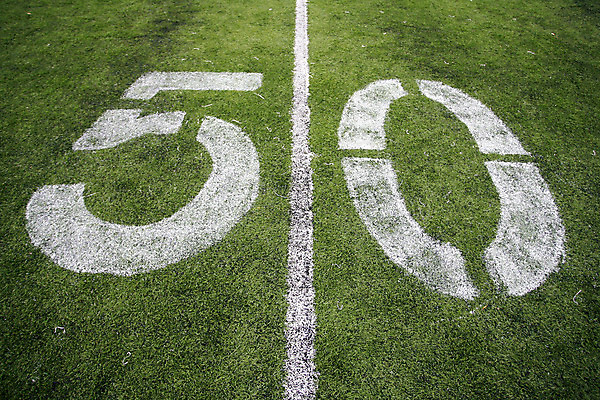 포토 JPG 해외이미지 선 스포츠 밭 잔디 사람없음 야외 세로 초록색 미식축구 축구 경기장 인공 카피스페이스 해외202004 해외포토 식물 컬러 농업 스포츠시설 구기 공백 파일형식 이미지허브