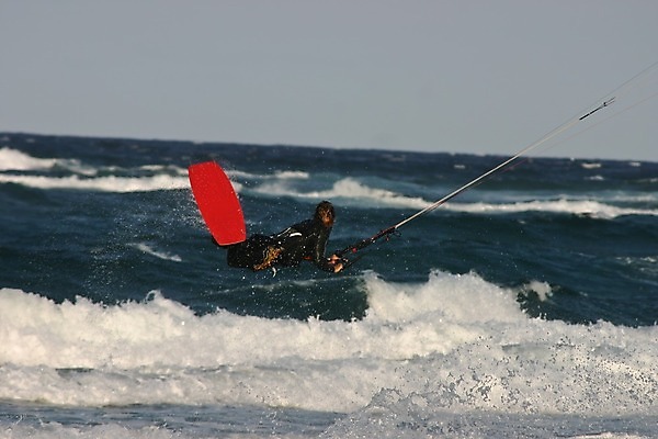 포토 JPG 해외이미지 스포츠 바다 바람 사람없음 물 점프 서핑 미끄럼틀 연 해외202004 해외포토 자연요소 모션 날씨 놀이용품 수상스포츠 놀이기구 파일형식 이미지허브