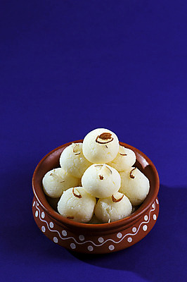 포토 JPG 해외이미지 디저트 사람없음 도자기 원형 사기그릇 인도음식 해외포토 도형 그릇 음식 동양음식 파일형식 이미지허브