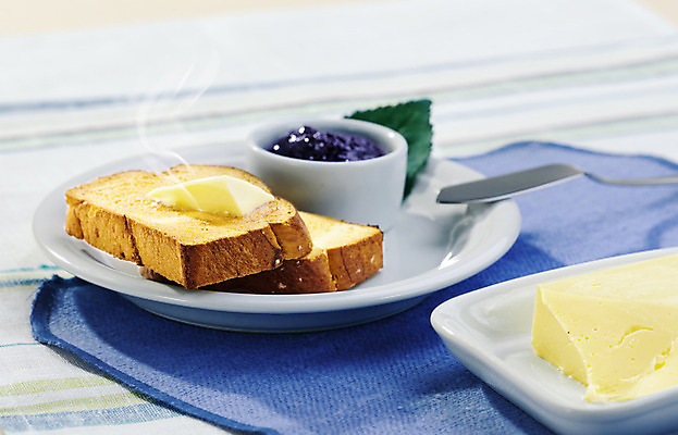 포토 JPG 해외이미지 음식 빵 탁자 아침 건강 사람없음 거품 튀김 칼 맛 아침식사 보호 잼 만취 컵받침 상쾌 냅킨 토스트 버터 덩어리 충동구매 해외202004 해외포토 주간 감정 가구 컨셉 쇼핑 식사 소스_음식 받침대 과소비 술취함 파일형식 이미지허브