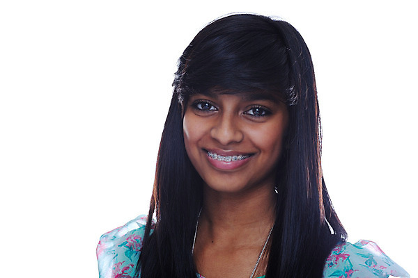 포토 JPG 해외이미지 모델 1 학생 여자 행복 얼굴 어린이 포즈 백그라운드 학교 갈색머리 건강 치과 한명 사람 동양인 10대 갈색 어둠 흰색 표현 입 치아 인도인 날씬함 치과의사 고립 치아교정 해외202004 해외포토 외국인 헤어스타일 교육 감정 컬러 청소년 병원 인종 신체부위 의사 소화기관 몸매 교정 파일형식 이미지허브