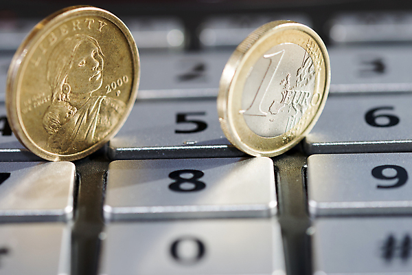 포토 JPG 해외이미지 컨셉 돈 비즈니스 성공 사람없음 금융 경제 쌓기 동전 저축 변화 재산 황금 주식 투자 가치 고립 부정부패 해외202004 해외포토 모션 파일형식 이미지허브