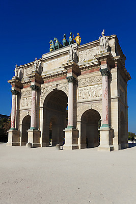 포토 JPG 해외이미지 유럽 여행 건축양식 풍경 사람없음 건물 맑음 프랑스 도시 아치 파리 천연기념물 옛날 해외202004 해외포토 건축물 건축 나라 날씨 파일형식 이미지허브